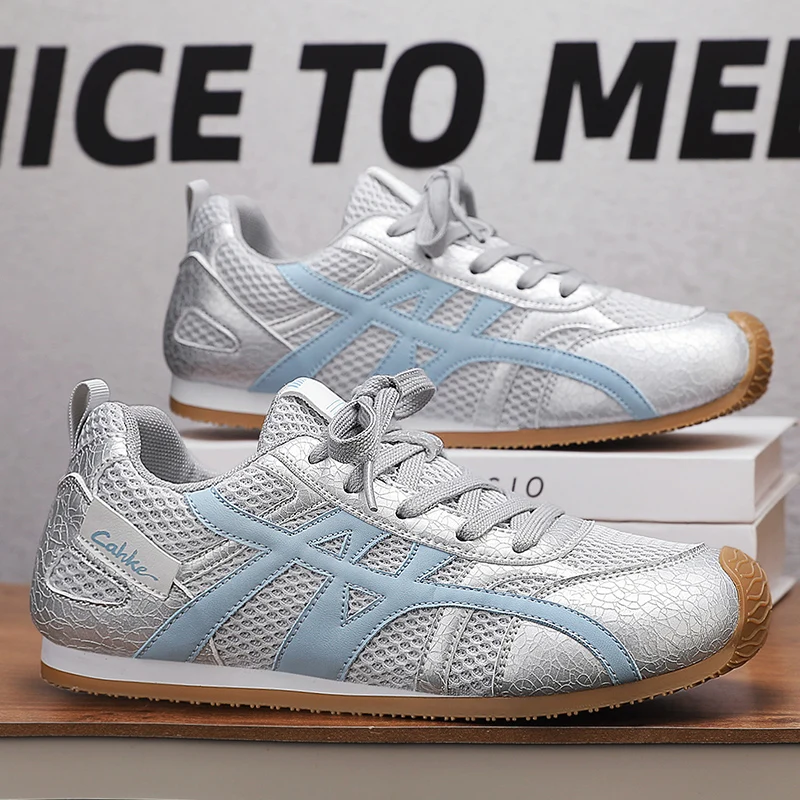 Summer Silver Trendy Shoes Man Trainers Breathable Mesh Shoes Men's Designers Sneakers Comfortable Flat Men Casual Sports Shoes
Summer Silver Trendy Shoes Man Trainers Breathable Mesh Shoes Men's Designers Sneakers Comfortable Flat Men Casual Sports Shoes