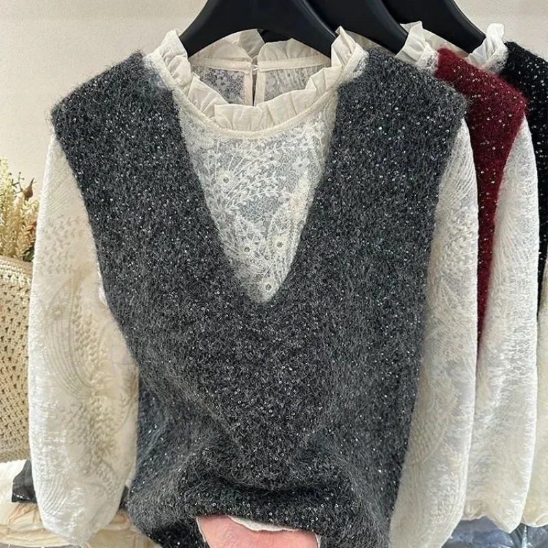 New Year's Red Shiny V-neck Vest Vest Lace Shirt Spring New Sweater Casual Versatile Shoulders
New Year's Red Shiny V-neck Vest Vest Lace Shirt Spring New Sweater Casual Versatile Shoulders