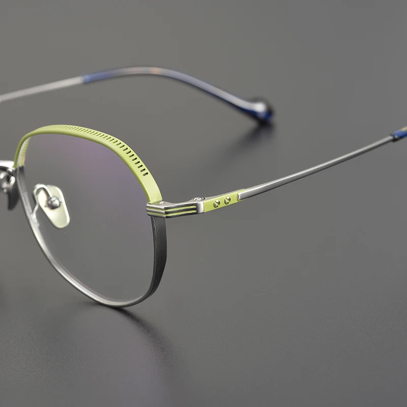 2025 new texture with two-color Japanese ultra-light retro pure titanium glasses frame handmade full-frame myopia glasses thick
2025 new texture with two-color Japanese ultra-light retro pure titanium glasses frame handmade full-frame myopia glasses thick