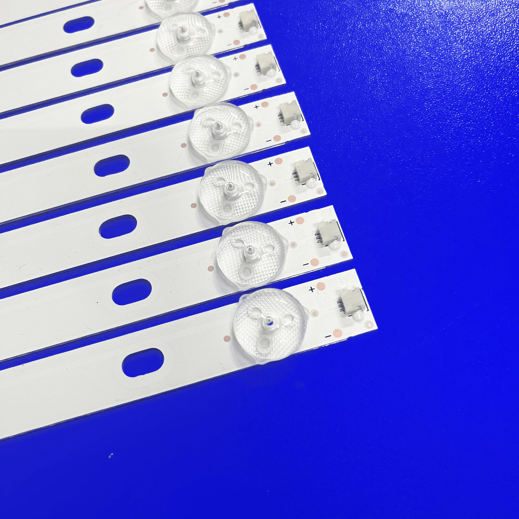 NEW 10pcs LED Backlight strip For TB4307D V0_00 EX-43S04E01-2B753 MT43W MT43W-267C3
NEW 10pcs LED Backlight strip For TB4307D V0_00 EX-43S04E01-2B753 MT43W MT43W-267C3