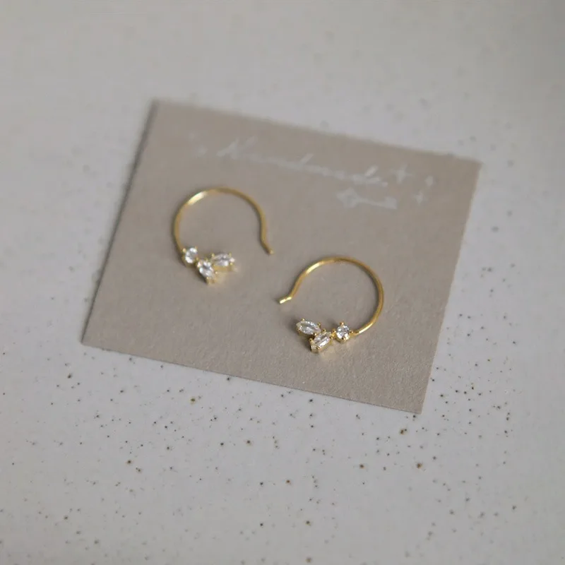 Leaf Gold-plated Earrings S925 Pure Silver Ear Hook Fashionable and Luxurious Temperament Earrings for Women
Leaf Gold-plated Earrings S925 Pure Silver Ear Hook Fashionable and Luxurious Temperament Earrings for Women