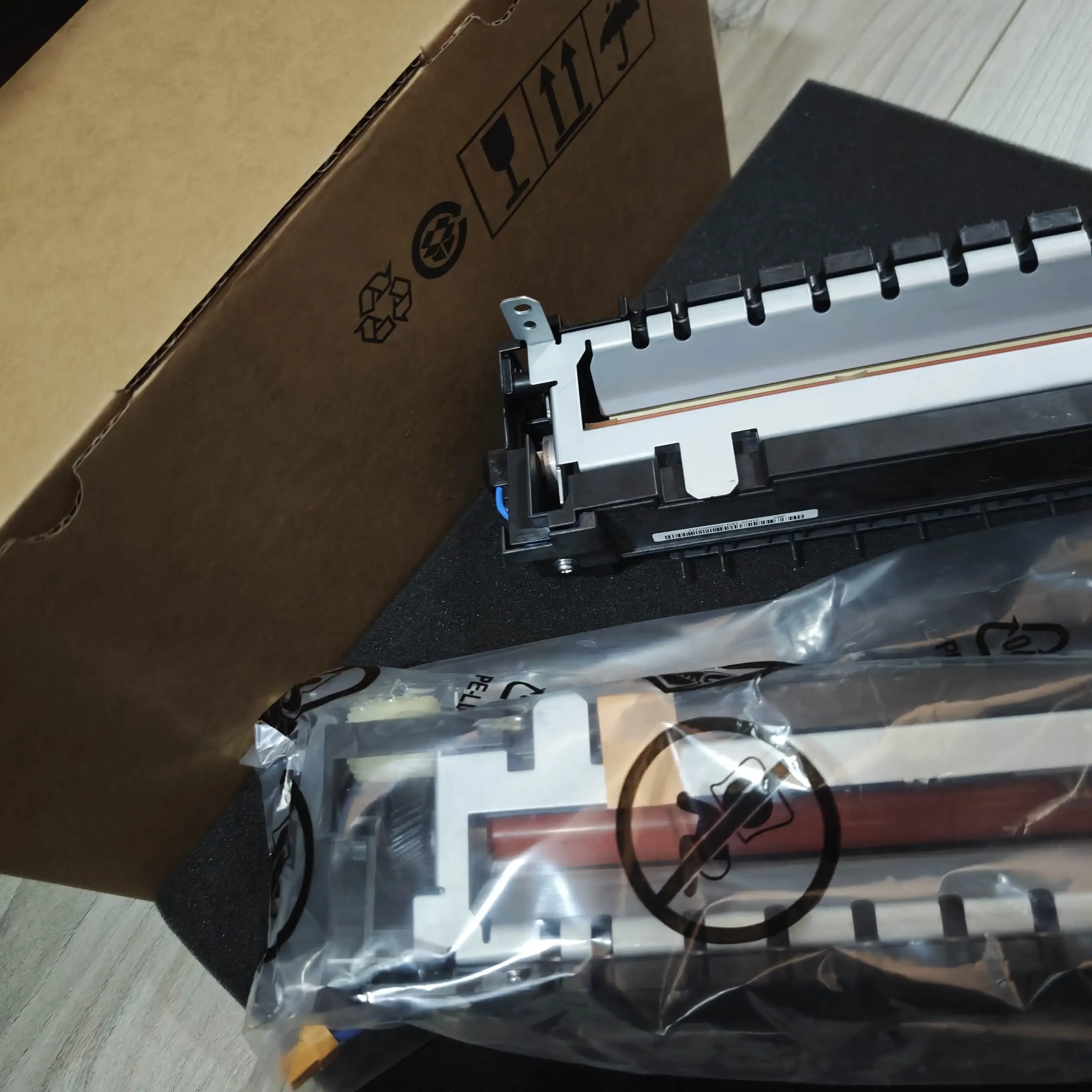 Fuser Unit ASSY For Xerox Phaser 6510 6510DN Workcenter 6515 6515n MFP Laser Printer
Fuser Unit ASSY For Xerox Phaser 6510 6510DN Workcenter 6515 6515n MFP Laser Printer