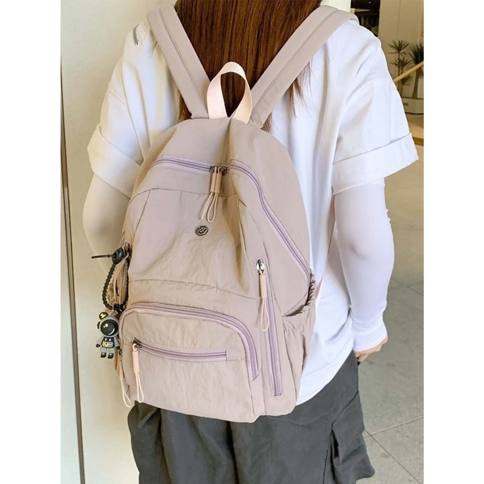 Shoulder bag for women 2025 new multi pocket college student backpack, high-end and versatile, large capacity travel women's bac
Shoulder bag for women 2025 new multi pocket college student backpack, high-end and versatile, large capacity travel women's bac
