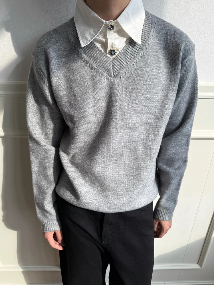 American Sle V-Ne Knitted Sweater Fake Two-Piece Men's Autumn Winter Lazy High-End Feeling Old Money Sle Design Sensati...
American Sle V-Ne Knitted Sweater Fake Two-Piece Men's Autumn Winter Lazy High-End Feeling Old Money Sle Design Sensati...