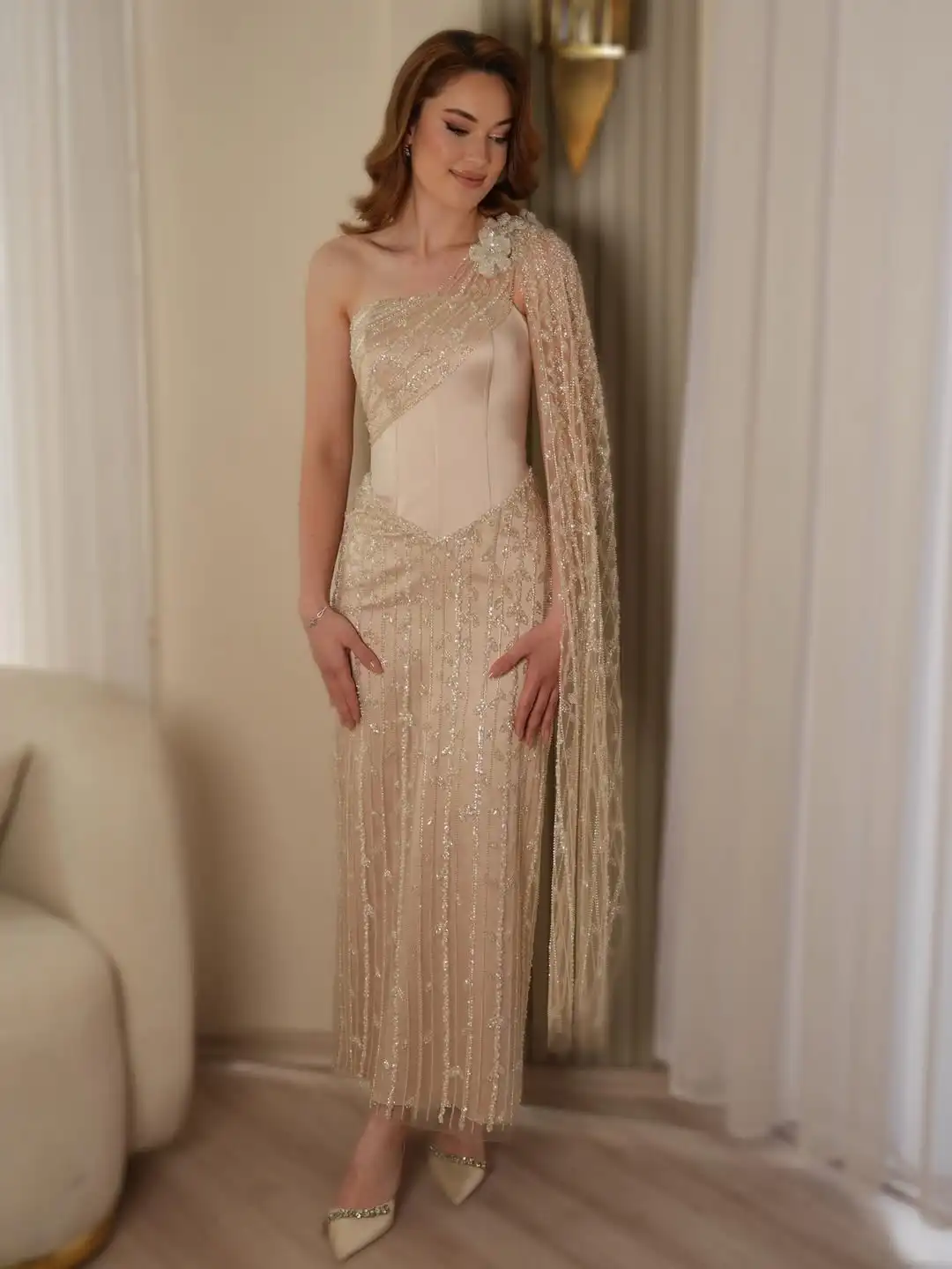 Customized Sparkling Beaded flowers Lace Party Dresses Luxury Shining One-Shoulder Shawl Birthday Gowns Evening Prom Dresses
Customized Sparkling Beaded flowers Lace Party Dresses Luxury Shining One-Shoulder Shawl Birthday Gowns Evening Prom Dresses