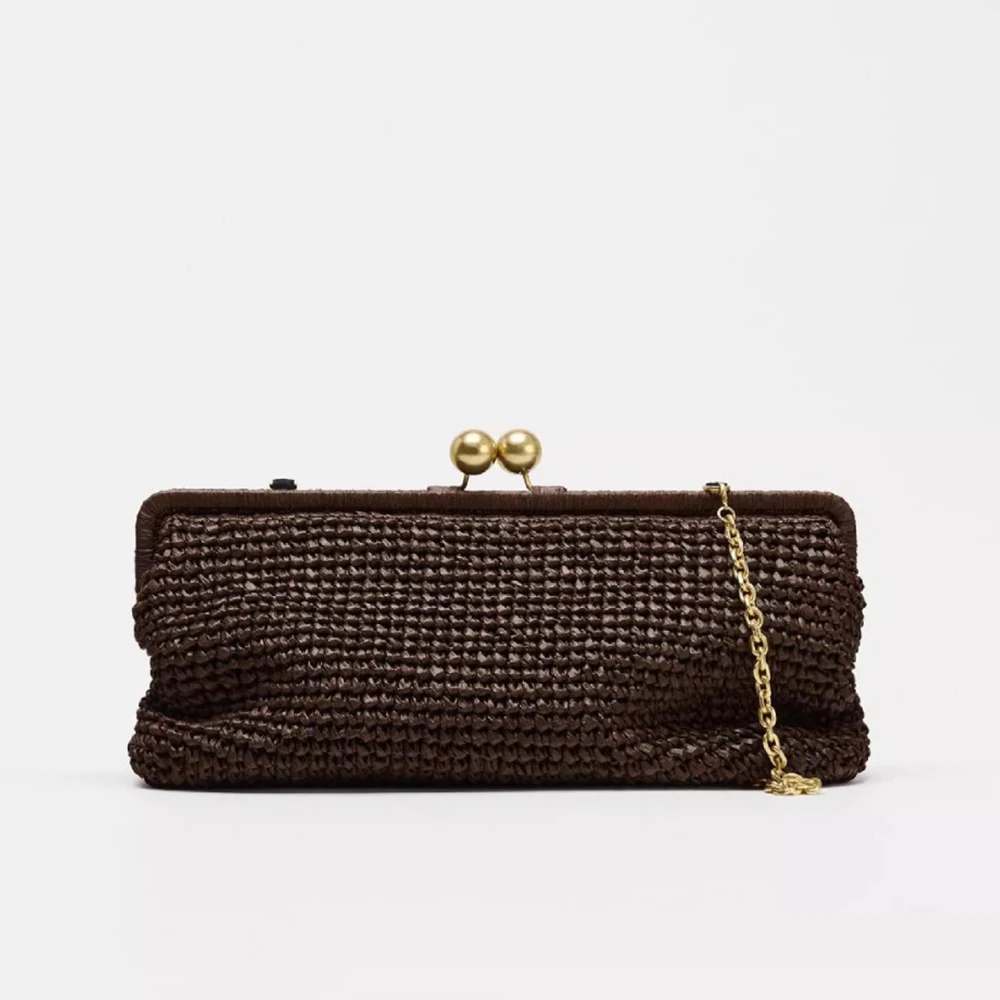 Fashion Clip Envelope Shoulder Bag Handmade Woven Beach Bags for Women Handbag Kisslock Chains Crossbody Bag Clutch Purses NEW
Fashion Clip Envelope Shoulder Bag Handmade Woven Beach Bags for Women Handbag Kisslock Chains Crossbody Bag Clutch Purses NEW