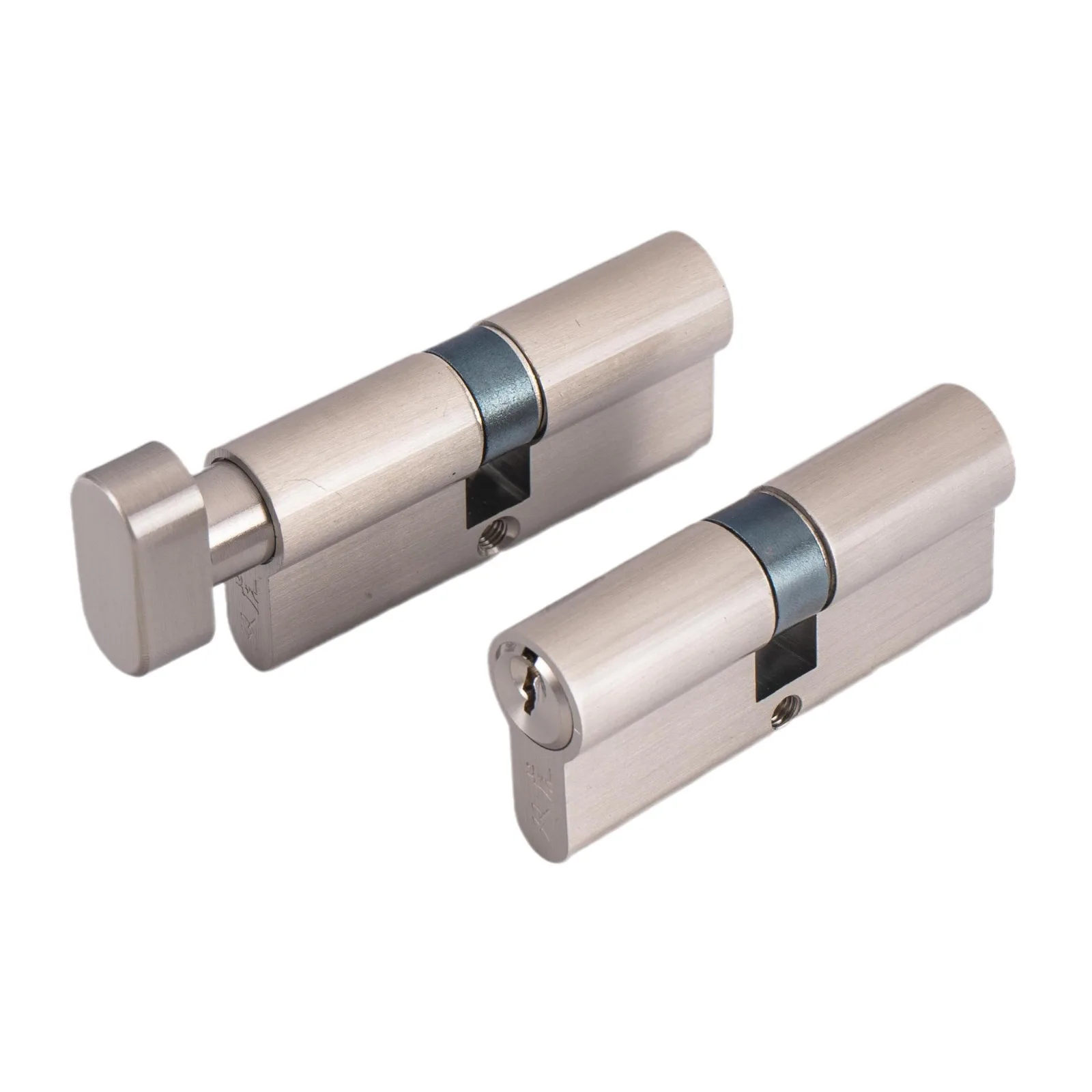 Door lock cylinder cores with 3keys,height 29MM,one side opened ,double sides opened,Interior door zinc alloy lock cylinder
Door lock cylinder cores with 3keys,height 29MM,one side opened ,double sides opened,Interior door zinc alloy lock cylinder