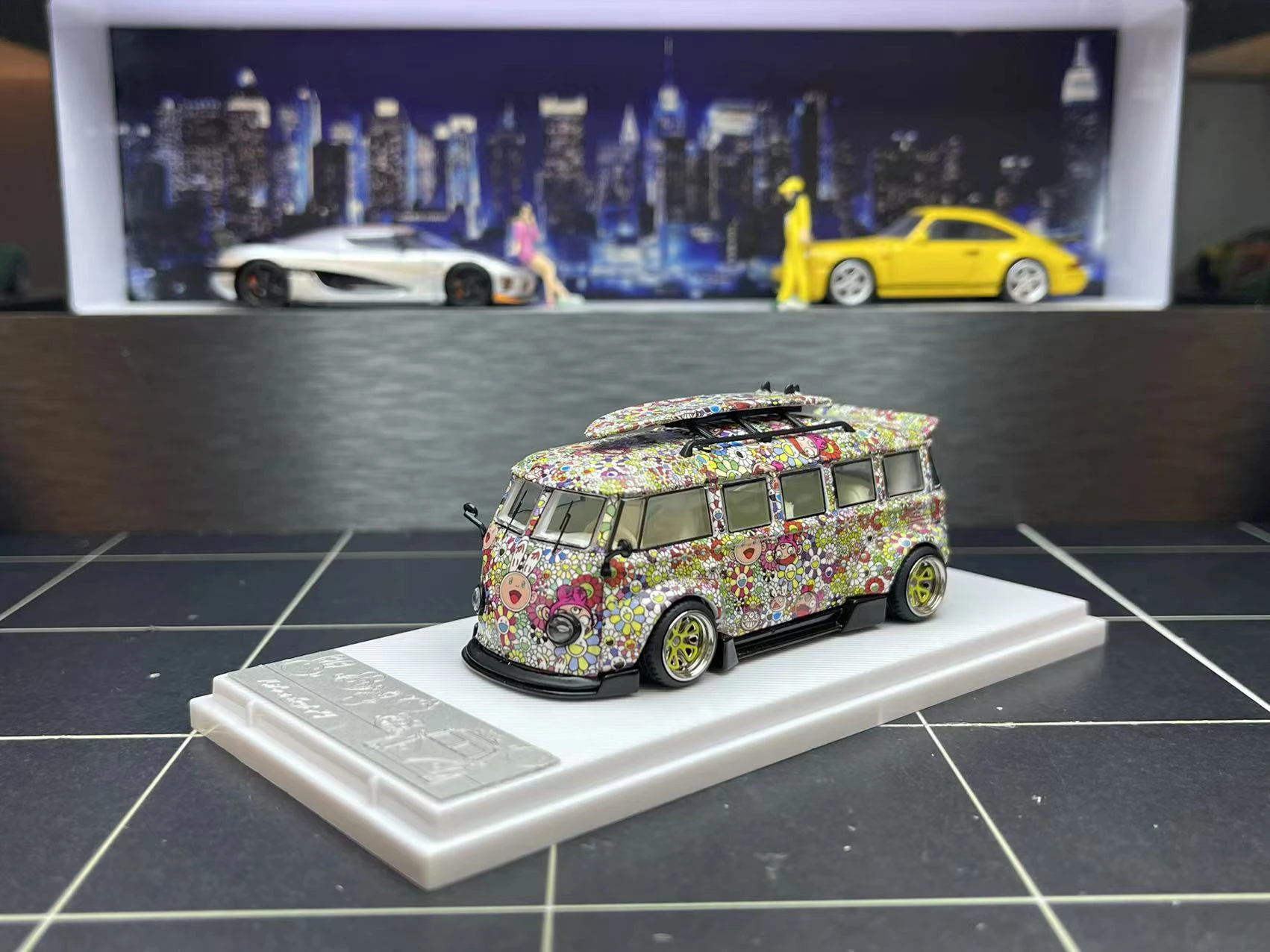 Diecast Liberty 1:64 Scale Volkswagen VW T1 Van Kombi Wide-body Modified Car Model Collectible Gift Souvenir Display Ornament
Diecast Liberty 1:64 Scale Volkswagen VW T1 Van Kombi Wide-body Modified Car Model Collectible Gift Souvenir Display Ornament