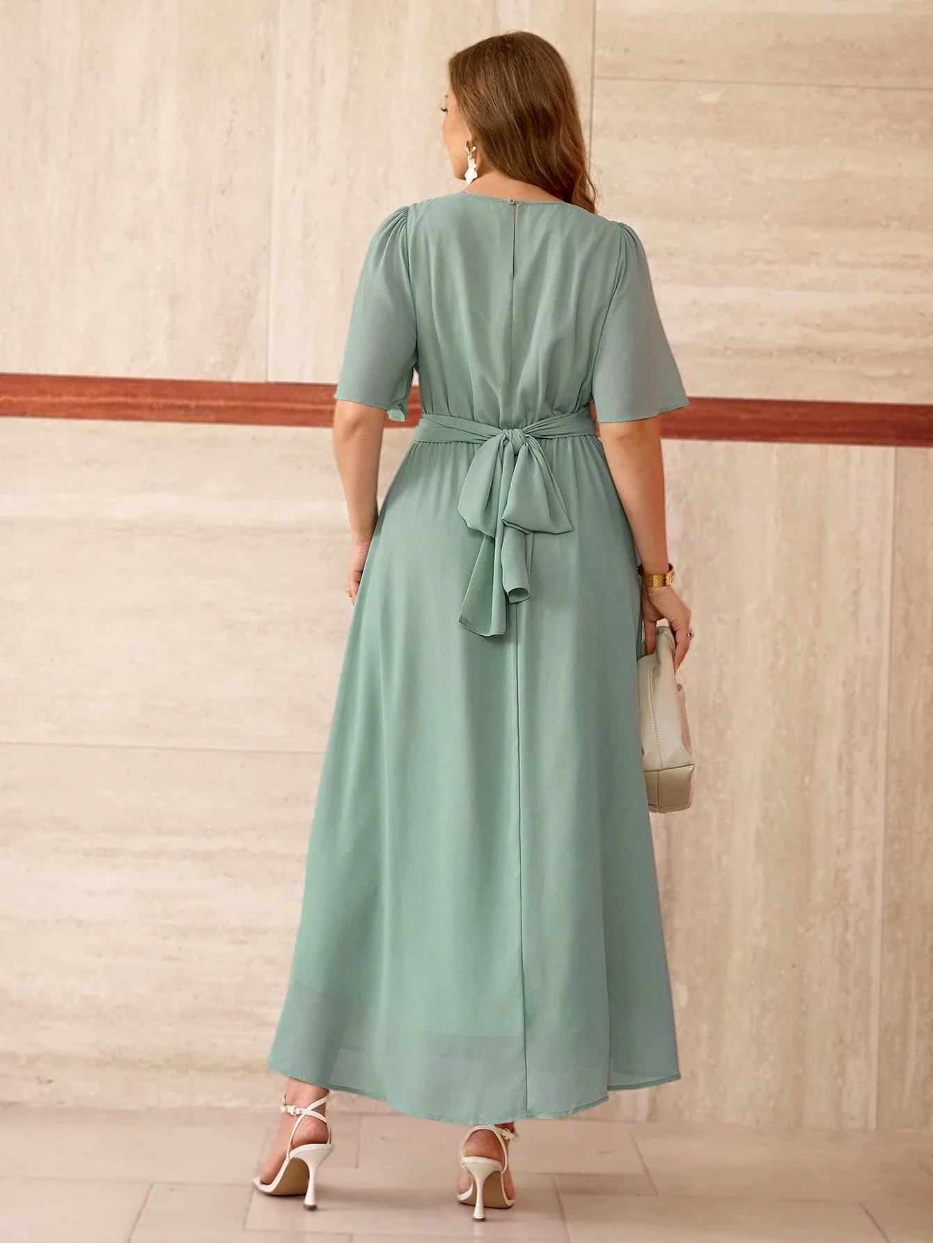 Elegant Mint Green A-Line Dress With Round Neck Half Puff Sleeves Flowy Long Flared Hem
Elegant Mint Green A-Line Dress With Round Neck Half Puff Sleeves Flowy Long Flared Hem