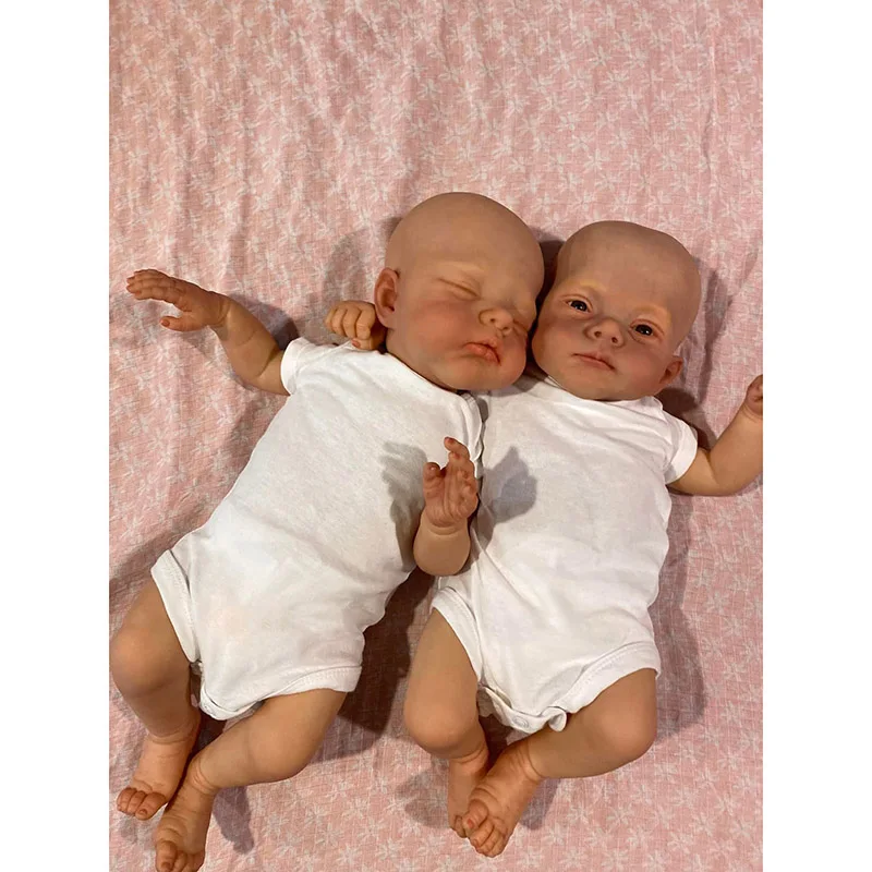18-дюймовая кукла Twins Lily & Irys из мягкой ткани, кукла реборн для новорожденных, размер куклы, ручная детализация, окрашенная кожа, видимые вены
18-дюймовая кукла Twins Lily & Irys из мягкой ткани, кукла реборн для новорожденных, размер куклы, ручная детализация, окрашенная кожа, видимые вены
