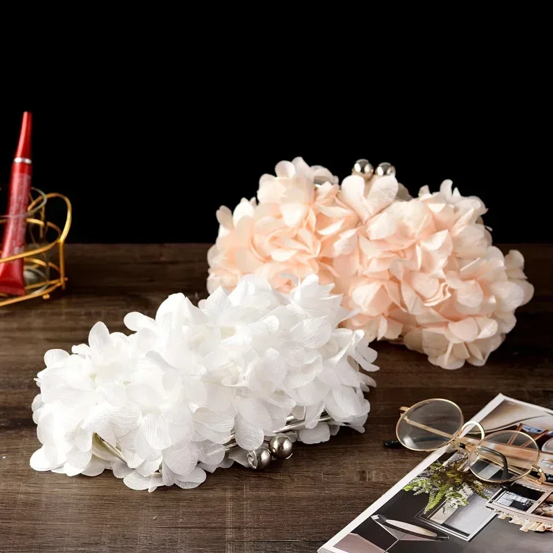 Woman Wedding Dress Bag 8 Colors White Bride Clutches Ladies Blue Party Handbag Purple Evening Flower Bags Floral Wedding Clutch
Woman Wedding Dress Bag 8 Colors White Bride Clutches Ladies Blue Party Handbag Purple Evening Flower Bags Floral Wedding Clutch