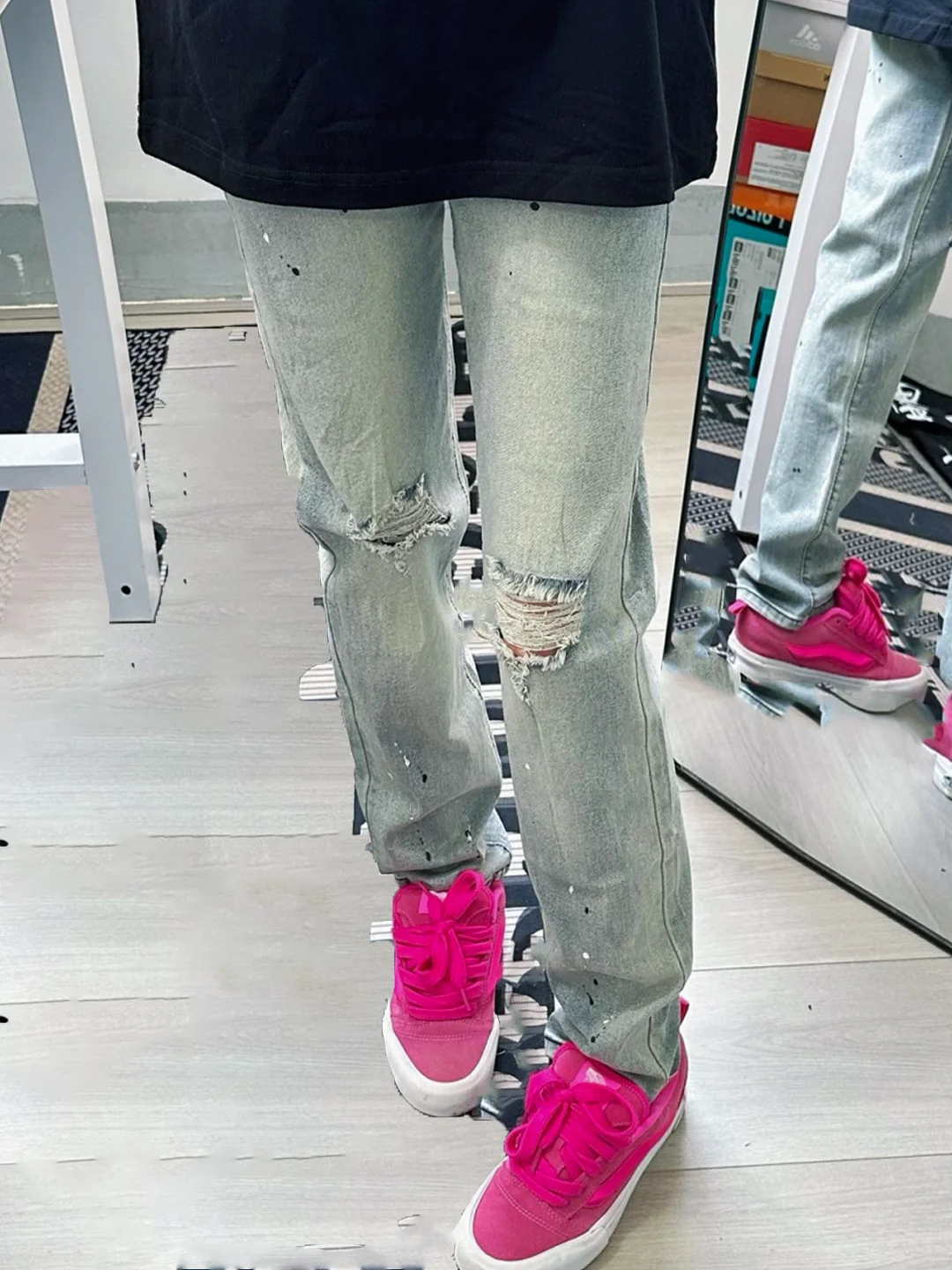 2024 New American High Street Dyeing Skinny Jeans Knee Hole Loose Long Pants Youth Casual Wear Resistant Blue Denim Jeans
2024 New American High Street Dyeing Skinny Jeans Knee Hole Loose Long Pants Youth Casual Wear Resistant Blue Denim Jeans