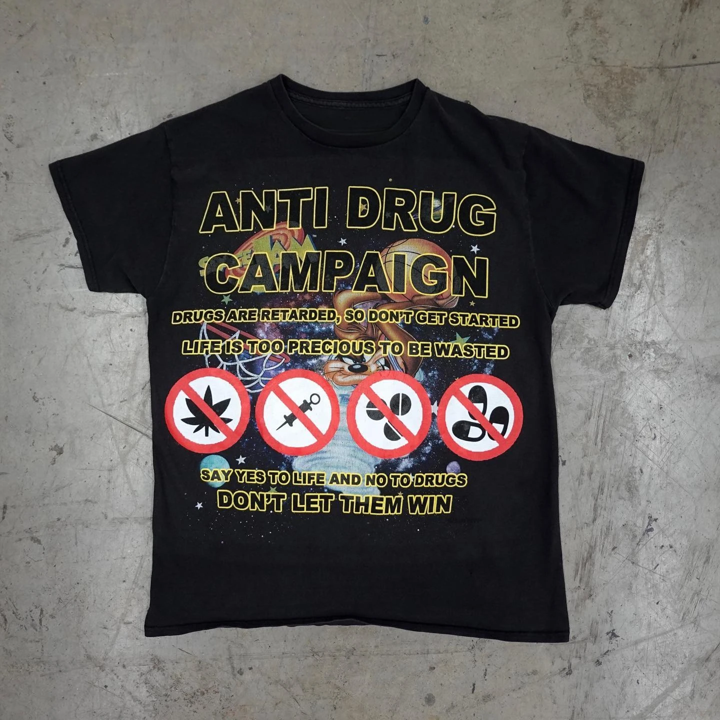 Personality Harajuku Hip Hop Black O-Neck T-Shirts Y2k Gothic Letter Printed Classic Casual Tops Loose Summer Short-sleeves
Personality Harajuku Hip Hop Black O-Neck T-Shirts Y2k Gothic Letter Printed Classic Casual Tops Loose Summer Short-sleeves