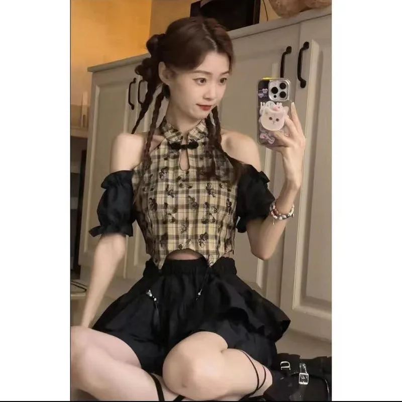 New Chinese Style Retro Plaid Short Sleeve Shirt Women's clothing y2k clothes Stand-up collar camisetas Hollow out Top 티셔츠 ropa
New Chinese Style Retro Plaid Short Sleeve Shirt Women's clothing y2k clothes Stand-up collar camisetas Hollow out Top 티셔츠 ropa