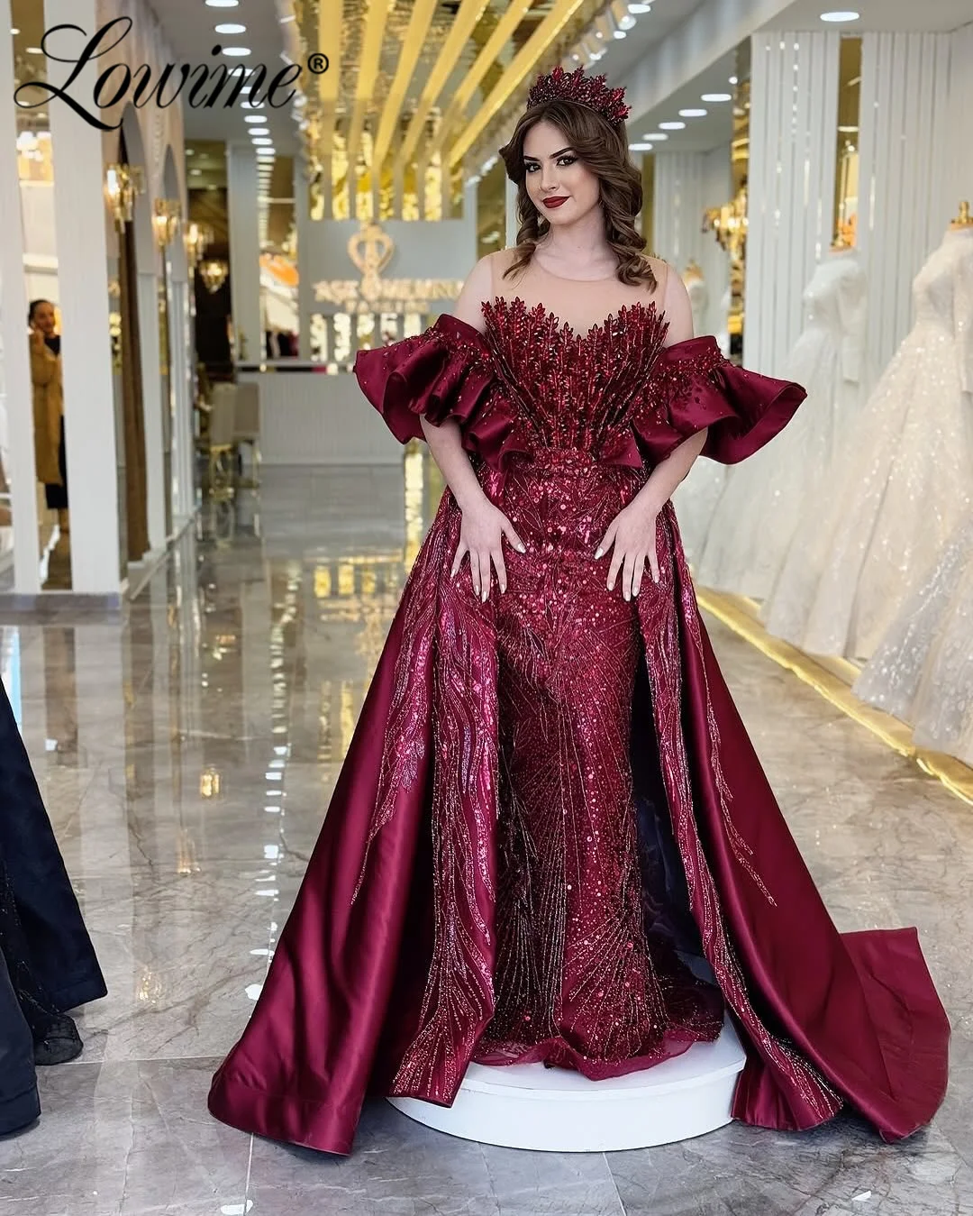 Luxury Evening Dresses With Detachable Train Beaded Crystals Off Shoulder Arabic Dubai Wedding Party Dress Prom Gowns Customized
Luxury Evening Dresses With Detachable Train Beaded Crystals Off Shoulder Arabic Dubai Wedding Party Dress Prom Gowns Customized