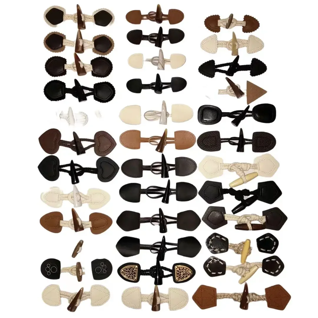 50 компл./лот, роскошная кожа, деревянная смола, акрил, бычий рог, пряжка, пуговица, конопляная хлопковая веревка, пальто, ветровка, аксессуары для шитья одежды
50 компл./лот, роскошная кожа, деревянная смола, акрил, бычий рог, пряжка, пуговица, конопляная хлопковая веревка, пальто, ветровка, аксессуары для шитья одежды