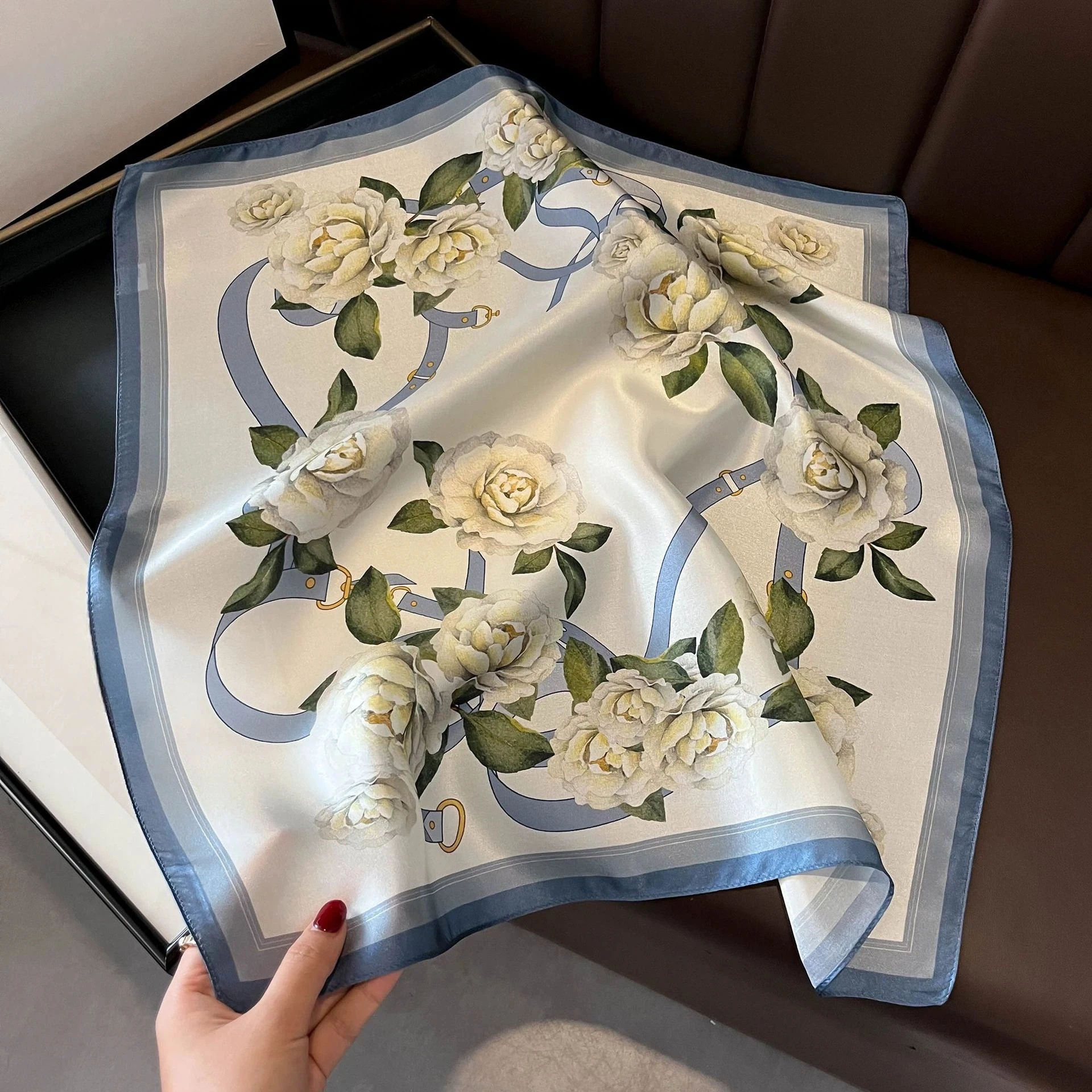 Women's Autumn Scarf 100% Silk Blue Floral Square Scarf Silk Women Handkerchief Ladies Accessories Birthday Gifts
Women's Autumn Scarf 100% Silk Blue Floral Square Scarf Silk Women Handkerchief Ladies Accessories Birthday Gifts