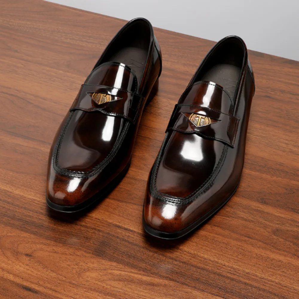 Handmade Burnished Genuine Leather Loafers for Men Pointed Toe British Style Business Casual Formal Dress Shoes for Summer
Handmade Burnished Genuine Leather Loafers for Men Pointed Toe British Style Business Casual Formal Dress Shoes for Summer