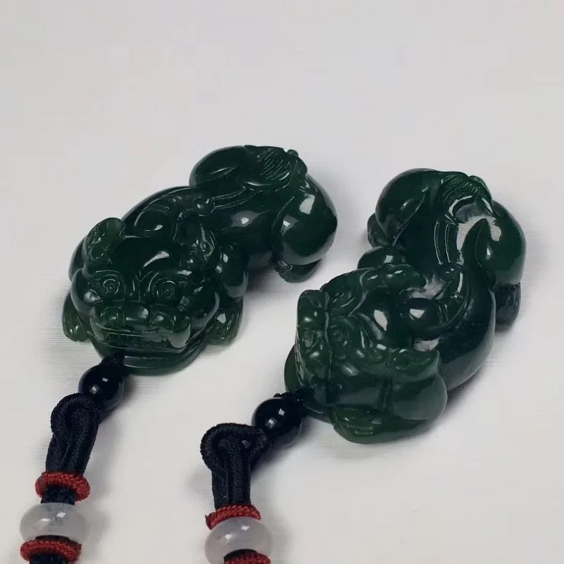 Hotan Pixiu Pendant Men and Women, Jade Amulet
Hotan Pixiu Pendant Men and Women, Jade Amulet