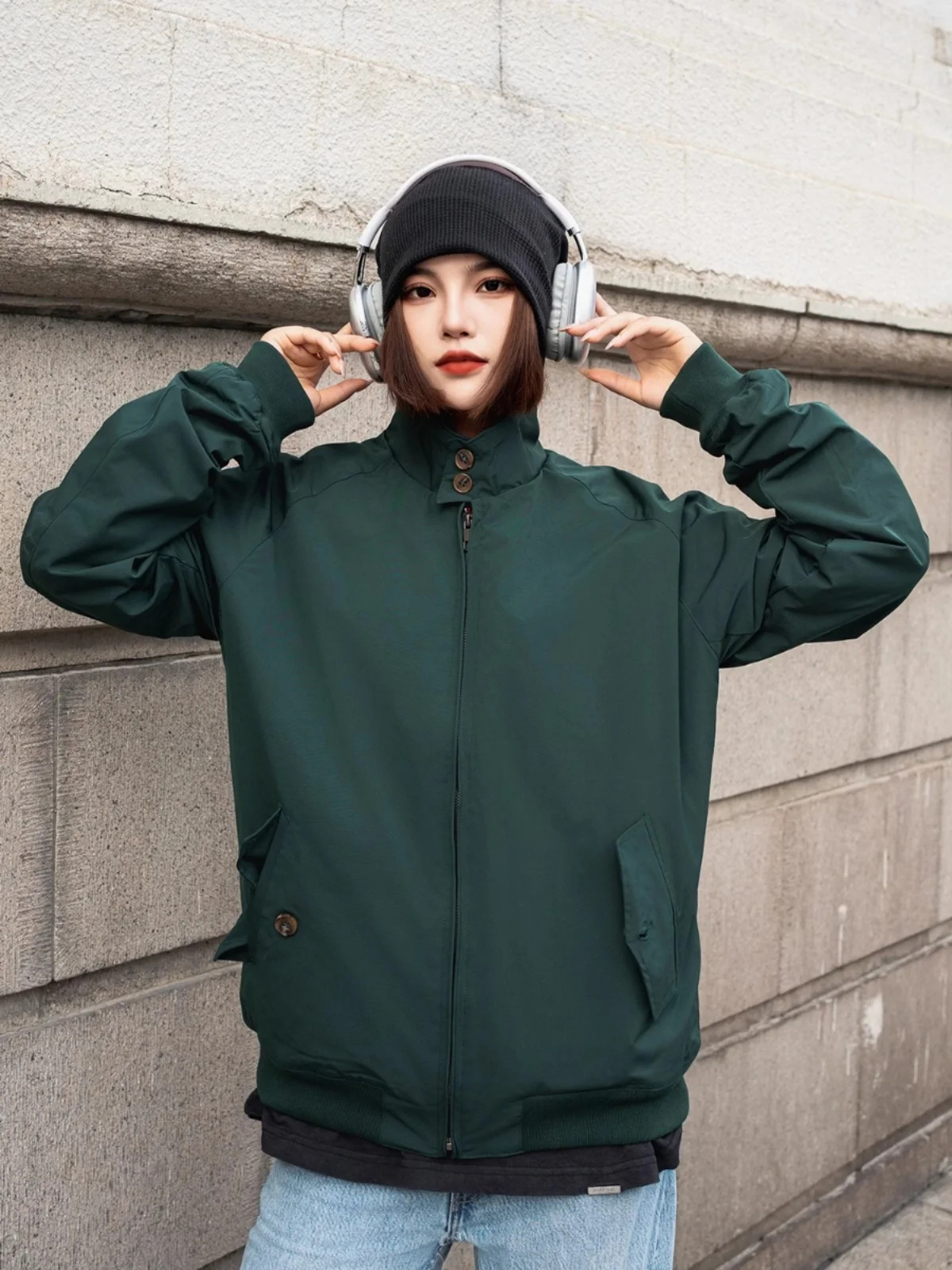 Мужское винтажное американское ретро летное пальто свободного покроя с воротником-стойкой, ветрозащитное длинное пальто из полиэфирного волокна
Мужское винтажное американское ретро летное пальто свободного покроя с воротником-стойкой, ветрозащитное длинное пальто из полиэфирного волокна