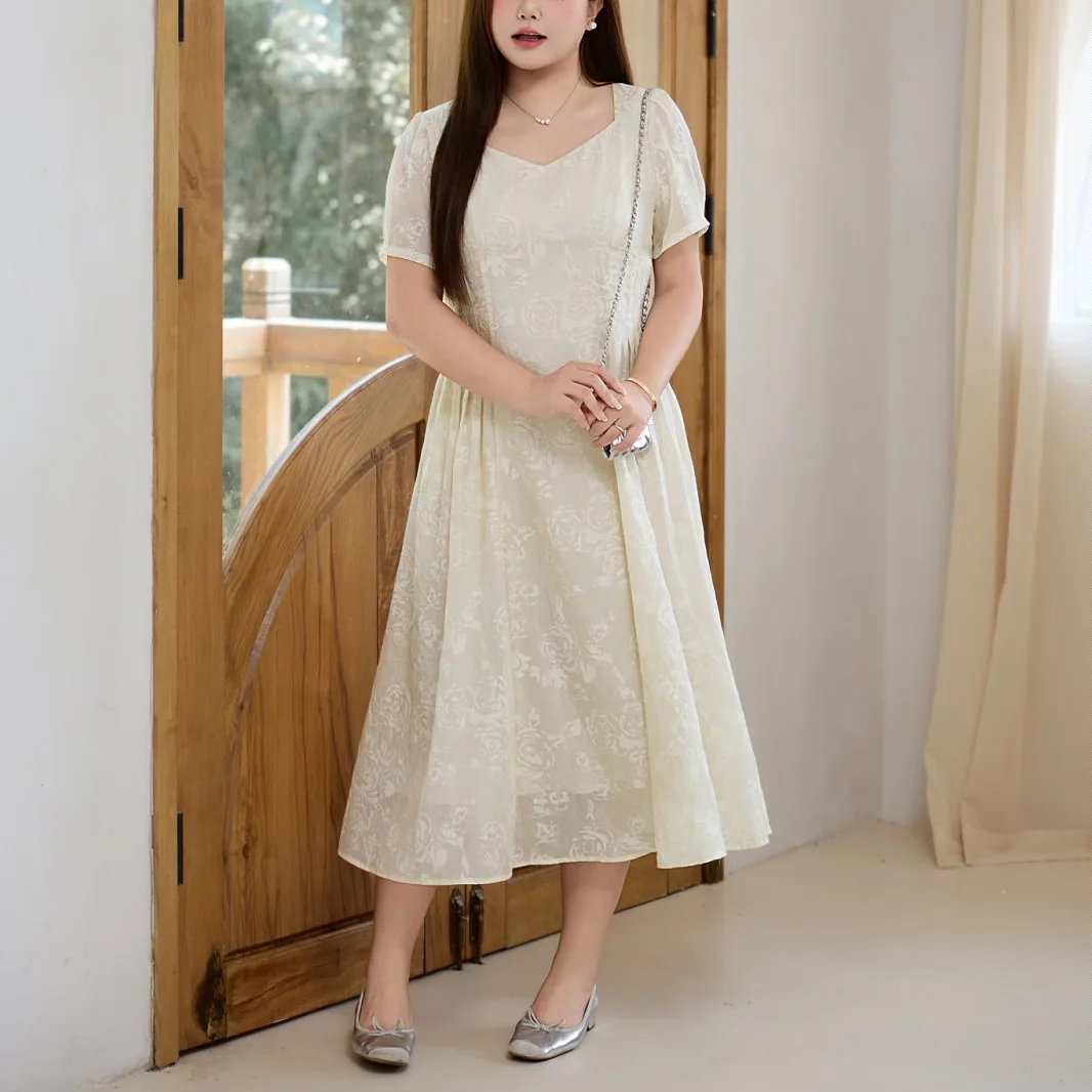 Square Collar Pleated Waist Embossed Chiffon Dress Plus Size Women Summer Premium French Commuter Puff Sleeve A-Line Dresses
Square Collar Pleated Waist Embossed Chiffon Dress Plus Size Women Summer Premium French Commuter Puff Sleeve A-Line Dresses