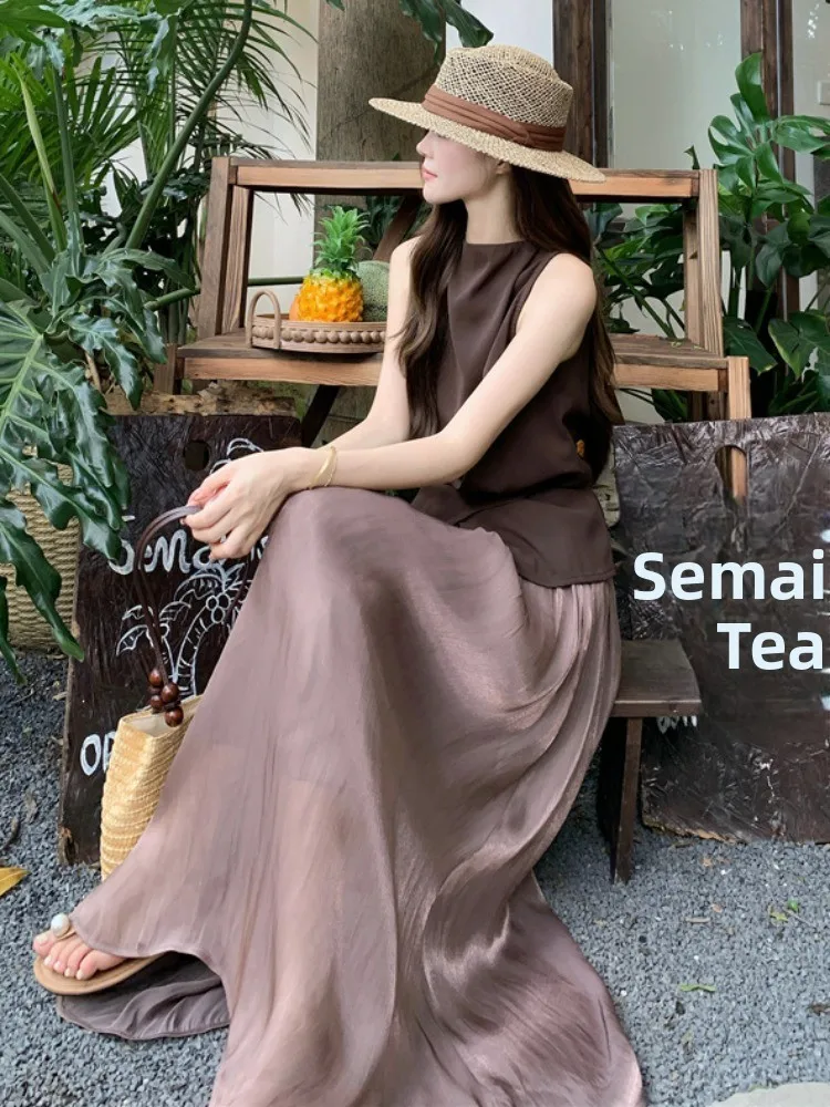 Korean Style Crossed Strapless Vest And Long Skirt Set Women's Summer Fashion Transparent Mesh Half-length Skirt Two-piece Suit
Korean Style Crossed Strapless Vest And Long Skirt Set Women's Summer Fashion Transparent Mesh Half-length Skirt Two-piece Suit