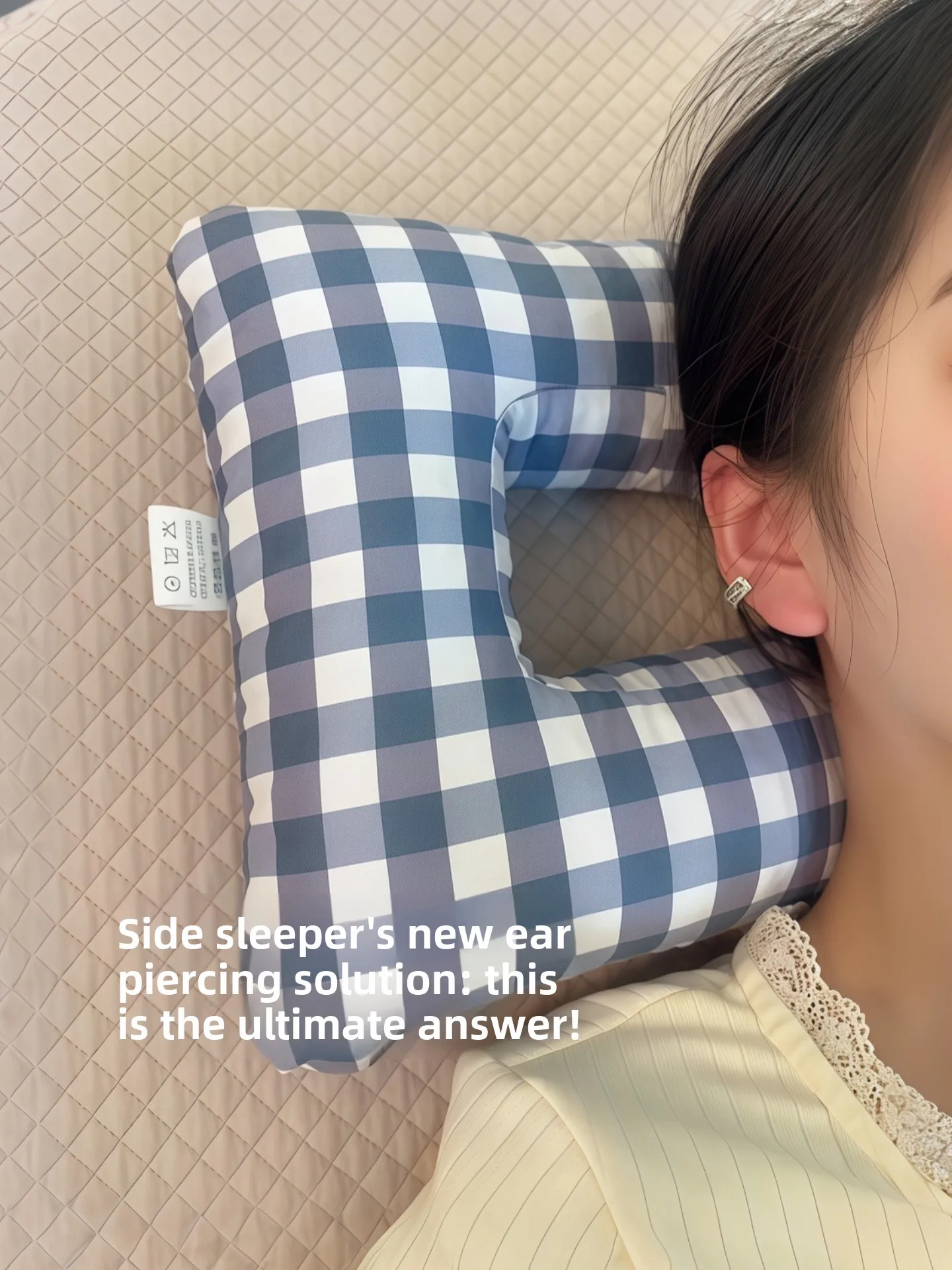 Comfortable Side Sleep Pillow Hollow Design Ear Hole Sleeping Neck Support Memory Foam Rectangle Shaped Single Person Adult Use
Comfortable Side Sleep Pillow Hollow Design Ear Hole Sleeping Neck Support Memory Foam Rectangle Shaped Single Person Adult Use