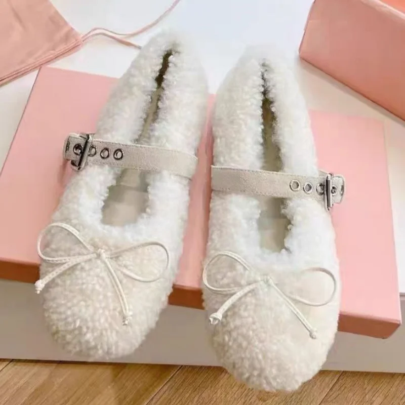 Pink Fuzzy Buckle Strap Flat Shoes Women's Winter Bowknot One Strap Loafers Keep Warm Sweet Casual Plush Single Shoes 2025 New
Pink Fuzzy Buckle Strap Flat Shoes Women's Winter Bowknot One Strap Loafers Keep Warm Sweet Casual Plush Single Shoes 2025 New