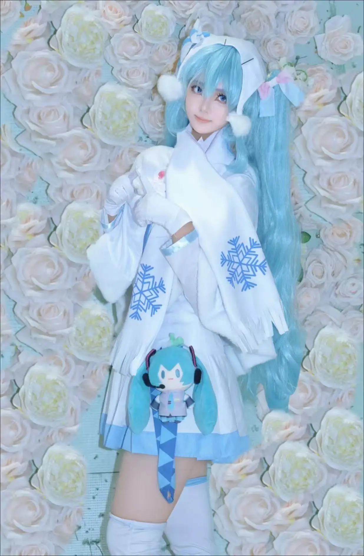 Cosplay Costume Snow Miku‘s Anime Winter Same Style Set Suitable for Halloween and Christmas Use
Cosplay Costume Snow Miku‘s Anime Winter Same Style Set Suitable for Halloween and Christmas Use