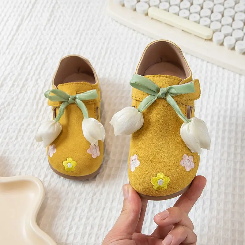 Новое поступление 2026, детские легкие мягкие противоскользящие туфли на плоской подошве для малышей, всесезонная удобная детская прогулочная обувь для девочек
Новое поступление 2026, детские легкие мягкие противоскользящие туфли на плоской подошве для малышей, всесезонная удобная детская прогулочная обувь для девочек