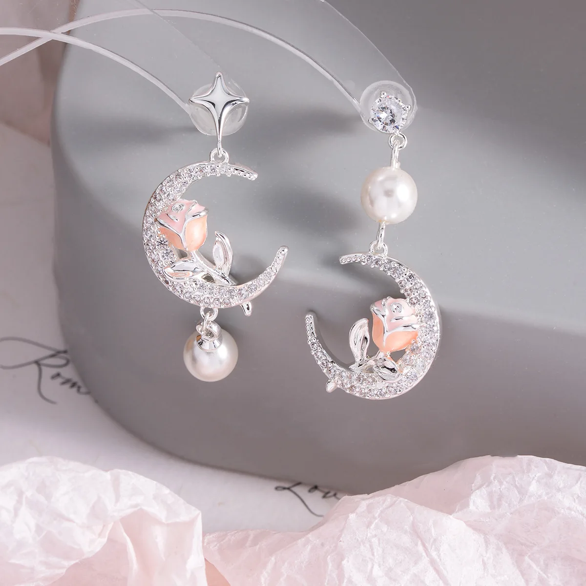 925 Sterling Silver Asymmetric Star & Moon Clip-on Earrings - Romantic Pearl Zircon Fringe Earrings Birthday Gift for Her
925 Sterling Silver Asymmetric Star & Moon Clip-on Earrings - Romantic Pearl Zircon Fringe Earrings Birthday Gift for Her