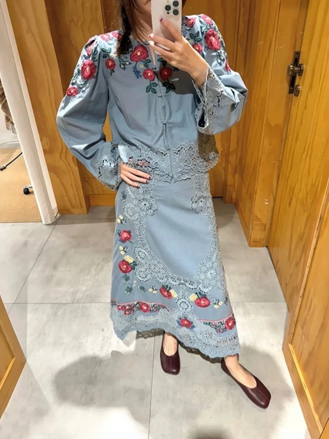 Весна 2026. Ранний комплект с вышитым кружевным подолом. Юбка-миди трапециевидной формы. Женский модный комплект. Повседневный комплект Sle Long Sve Plant F...
Весна 2026. Ранний комплект с вышитым кружевным подолом. Юбка-миди трапециевидной формы. Женский модный комплект. Повседневный комплект Sle Long Sve Plant F...