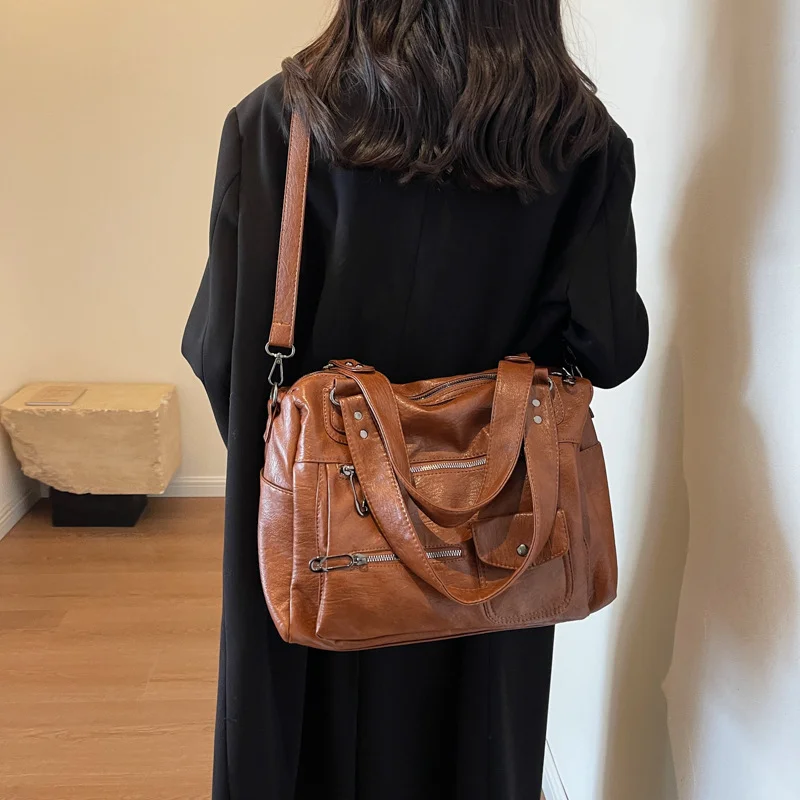 Retro Washed PU Leather Handbag Multiple Outer Zipper Pockets Detachable Adjustable Crossbody Strap Large Storage Soft Casual
Retro Washed PU Leather Handbag Multiple Outer Zipper Pockets Detachable Adjustable Crossbody Strap Large Storage Soft Casual