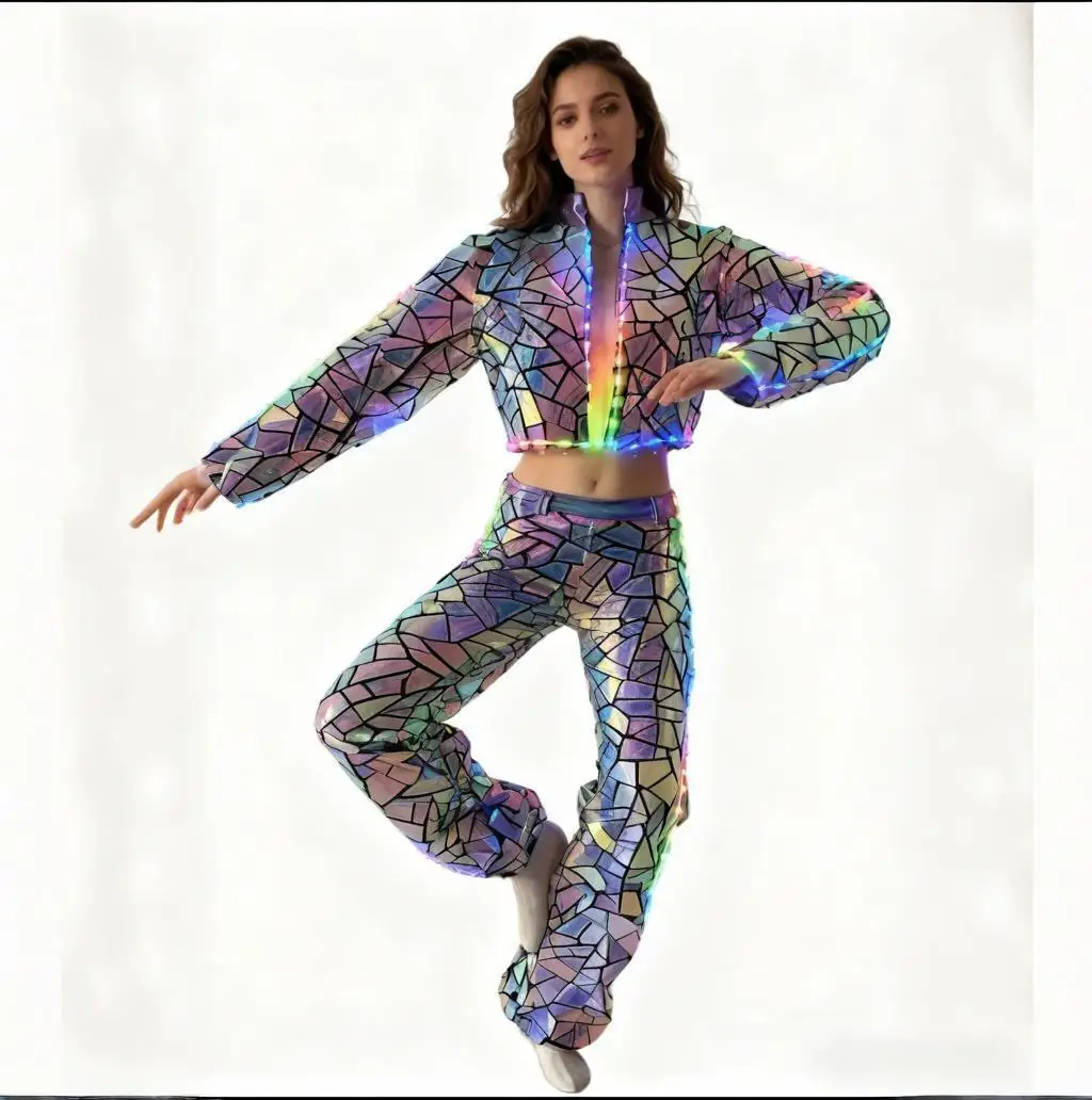 Женское светодиодное платье с пайетками, длинными рукавами, из зеркальной ткани, для выступлений, ночных клубов и косплея, с подсветкой
Женское светодиодное платье с пайетками, длинными рукавами, из зеркальной ткани, для выступлений, ночных клубов и косплея, с подсветкой