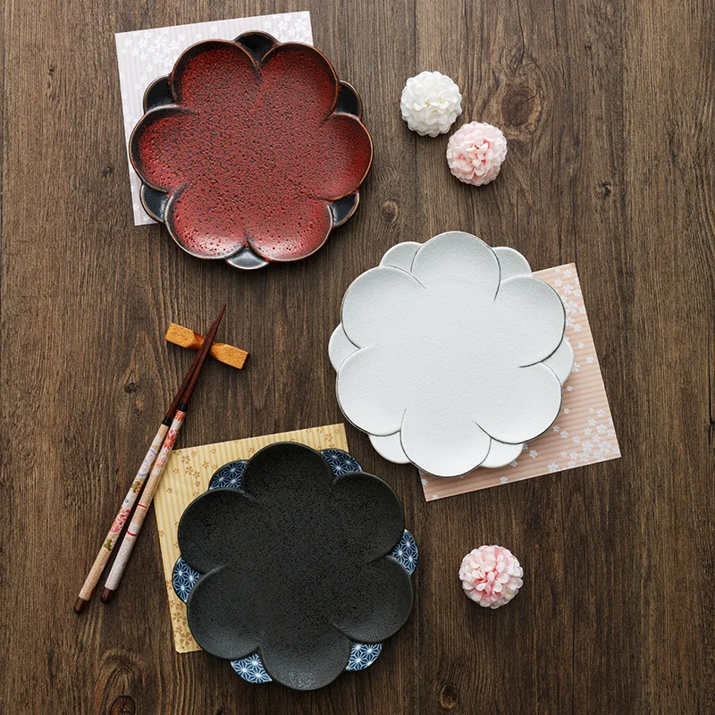 Ceramic 6.8 Inch Plates Made In Japan Creative Floral Sharp Dinner Plate Sushi Desserts Restaurant Food Container Under Glazed
Ceramic 6.8 Inch Plates Made In Japan Creative Floral Sharp Dinner Plate Sushi Desserts Restaurant Food Container Under Glazed