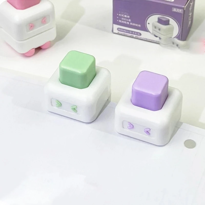 2 шт., дырокол для бумаги с одним отверстием, маленький мини-биндер, креативный ручной круглый резак «сделай сам», портативный переплет, канцелярские принадлежности
2 шт., дырокол для бумаги с одним отверстием, маленький мини-биндер, креативный ручной круглый резак «сделай сам», портативный переплет, канцелярские принадлежности