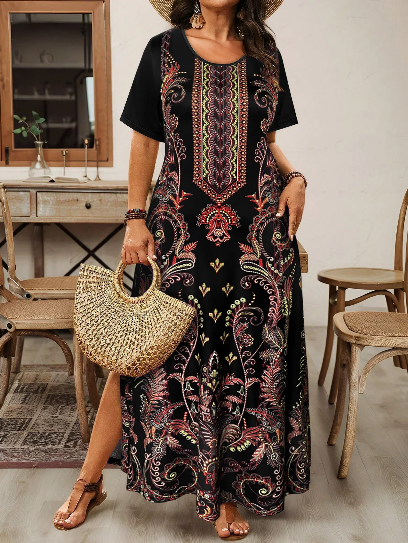 Plus Size Black Ethnic Paisley Print Maxi Dress, Summer Casual Round Neck Short Sleeve Loose Sundress With Side Slit
Plus Size Black Ethnic Paisley Print Maxi Dress, Summer Casual Round Neck Short Sleeve Loose Sundress With Side Slit