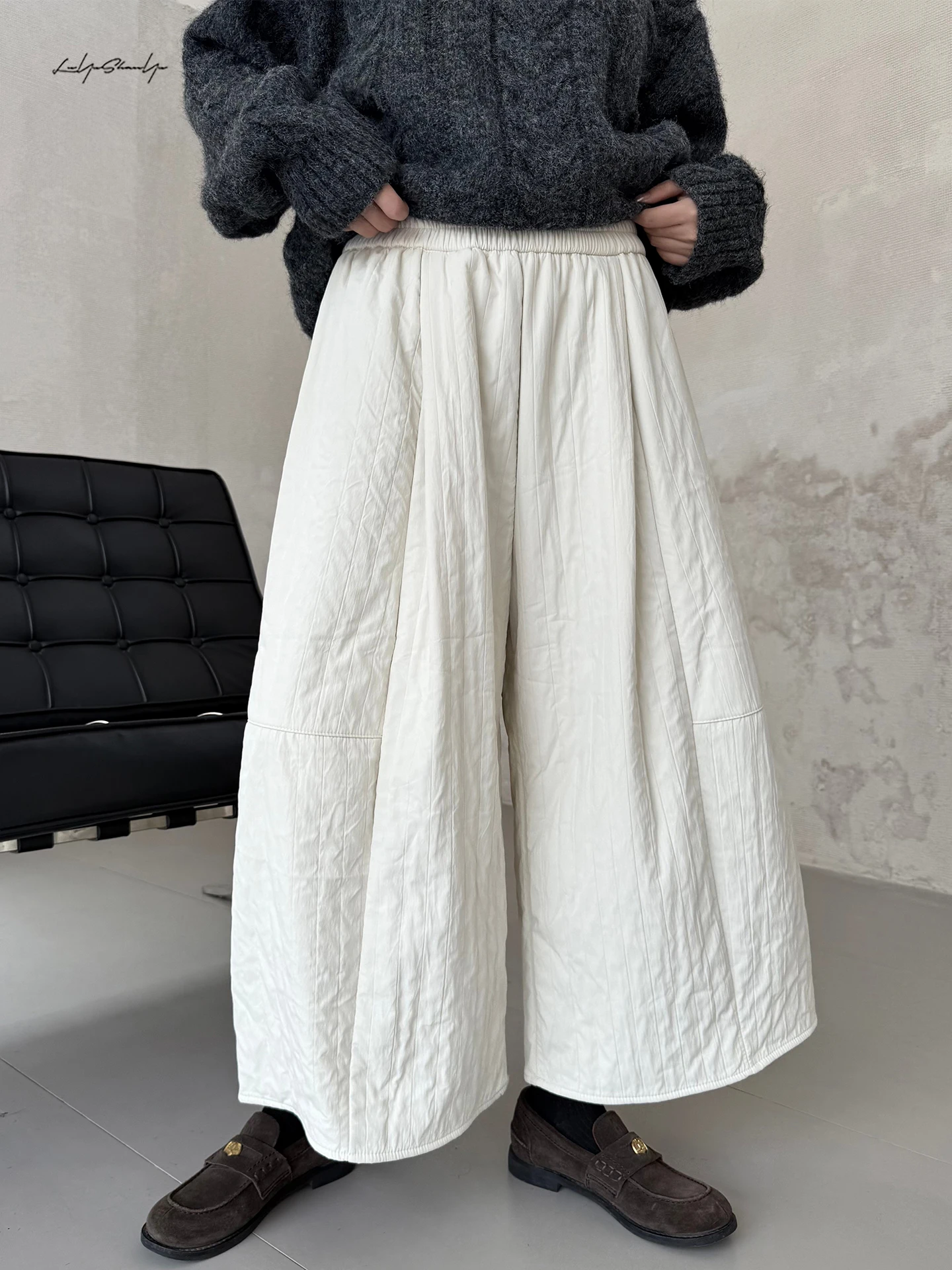 Thickened Fleece Lined Wide Leg Pants Women's Autumn Casual Straight Leg Trousers with Natural Waist Polyester Fiber
Thickened Fleece Lined Wide Leg Pants Women's Autumn Casual Straight Leg Trousers with Natural Waist Polyester Fiber