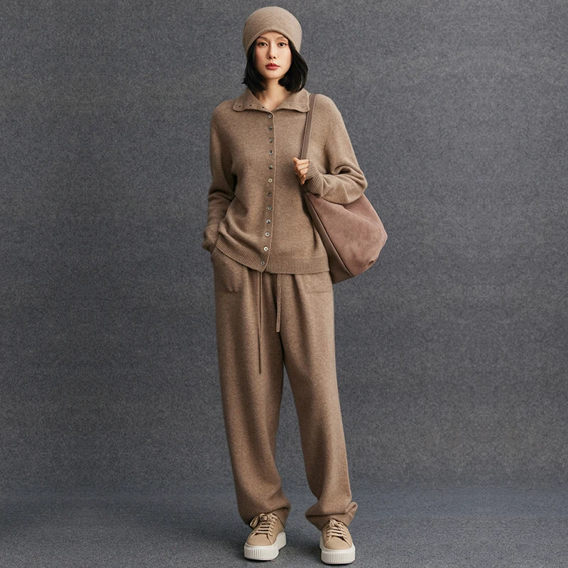 Women's matching set new 100% cashmere cardigan high neck jacket casual solid color knitted pants pocket 2-piece set premium
Women's matching set new 100% cashmere cardigan high neck jacket casual solid color knitted pants pocket 2-piece set premium