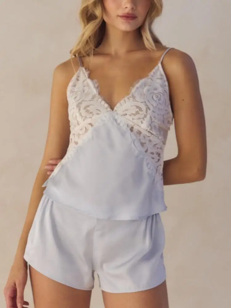 Women's Sexy Satin Sleepwear Set, V-neck Lace-trimmed Camisole And Shorts Set, Lingerie And Sleepwear, Elegant Loungewear.
Women's Sexy Satin Sleepwear Set, V-neck Lace-trimmed Camisole And Shorts Set, Lingerie And Sleepwear, Elegant Loungewear.