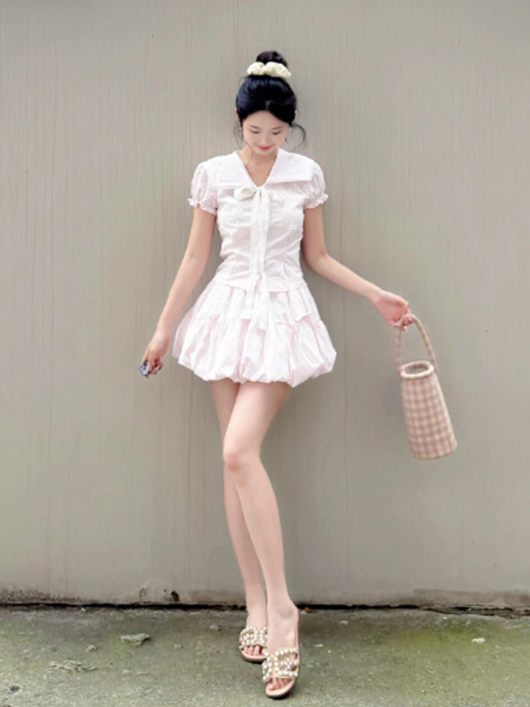 Gentle Wind Unique Super Cute Top Skirt Two-Piece Set Anti-Aging Whole OOTD Summer 2026 Casual Comfortable Cotton Blend
Gentle Wind Unique Super Cute Top Skirt Two-Piece Set Anti-Aging Whole OOTD Summer 2026 Casual Comfortable Cotton Blend