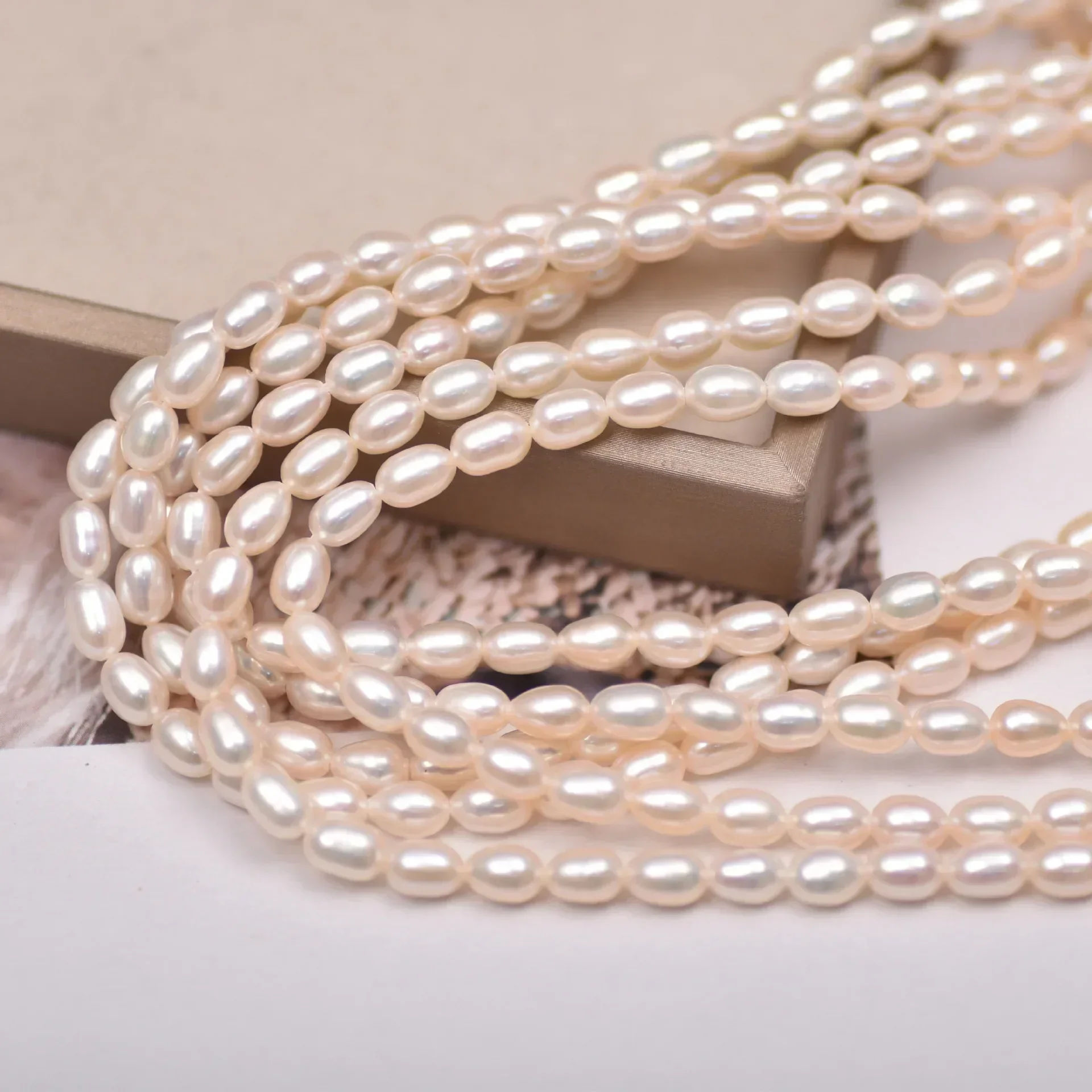 4-5mm4A Premium Quality Natural Freshwater White Rice Pearl Loose Bead Women Gift Jewelry Make DIY Necklace Bracelet Accessories
4-5mm4A Premium Quality Natural Freshwater White Rice Pearl Loose Bead Women Gift Jewelry Make DIY Necklace Bracelet Accessories