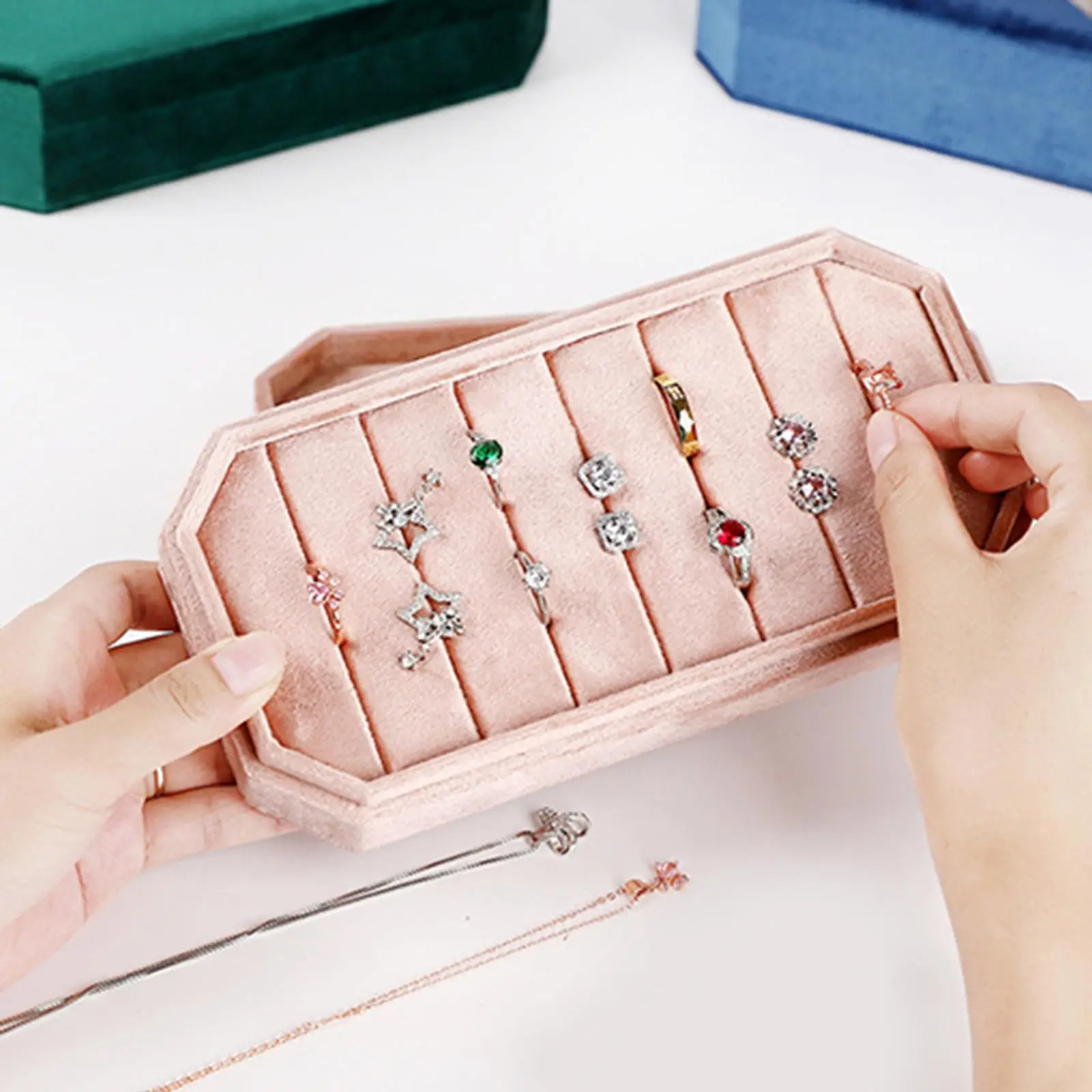 Rings Holder with Lid Organizer Velvet Rack for Dress Tables Cabinets Drawer
Rings Holder with Lid Organizer Velvet Rack for Dress Tables Cabinets Drawer