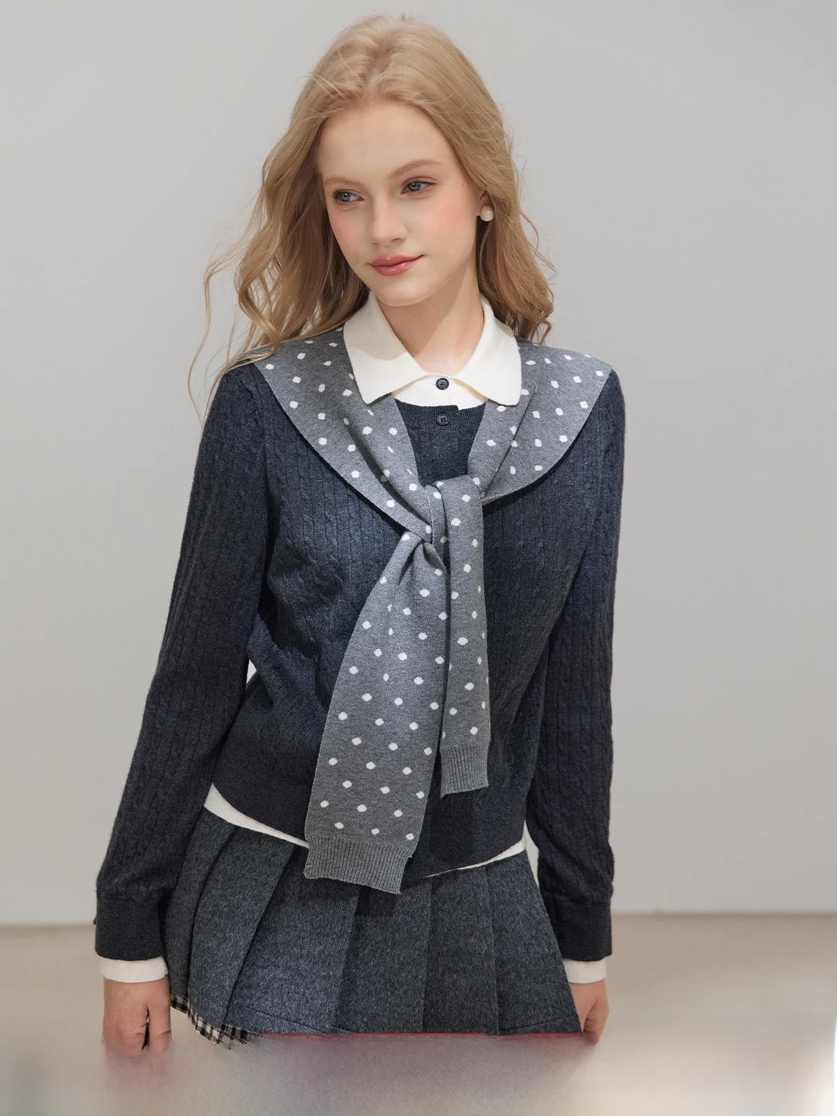 Облегающий вязаный длинный открытый кардиган Sve Ne, женский модный осенний новый топ Yuxing College Sle, двухсекционный
Облегающий вязаный длинный открытый кардиган Sve Ne, женский модный осенний новый топ Yuxing College Sle, двухсекционный