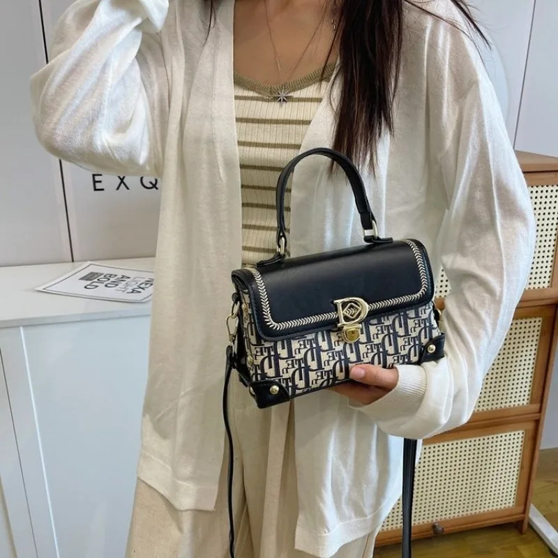 Женская прочная сумка, долговечные материалы для частого использования, пружная конструкция с гарантией качества
Женская прочная сумка, долговечные материалы для частого использования, пружная конструкция с гарантией качества