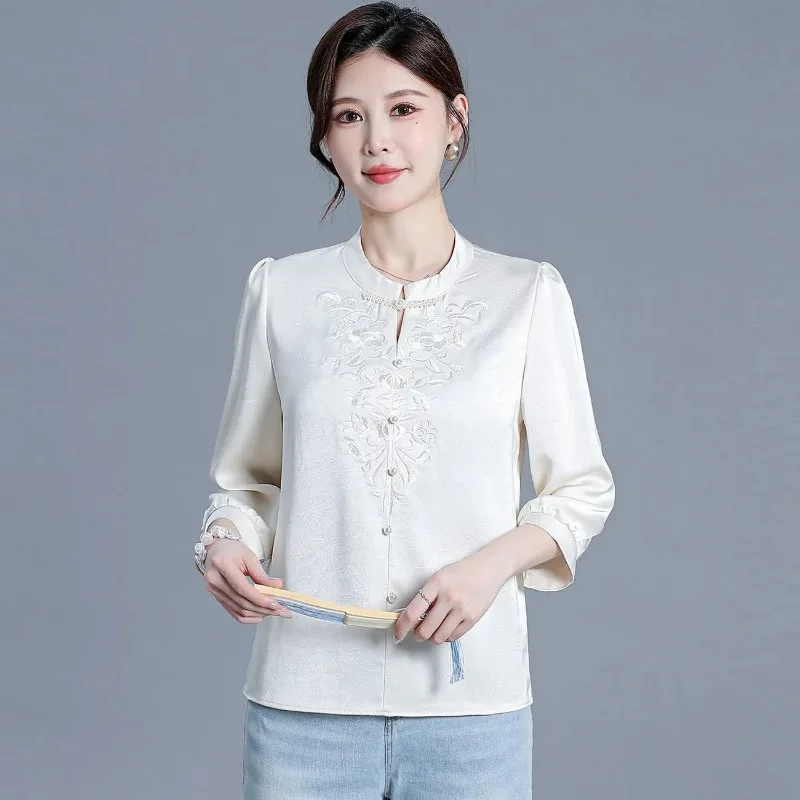 Women's New Chinese Style Embroidered Blouse Three Quarter Sleeve Elegant Summer Top
Women's New Chinese Style Embroidered Blouse Three Quarter Sleeve Elegant Summer Top