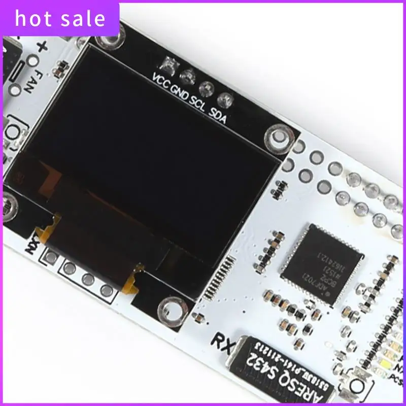 Hotspot Board PC+Metal Duplex MMDVM UHF VHF + OLED + Buil-In Antenna Support P25 DMR YSF For Raspberry Pi Zero W 0W 2W 3B 4B
Hotspot Board PC+Metal Duplex MMDVM UHF VHF + OLED + Buil-In Antenna Support P25 DMR YSF For Raspberry Pi Zero W 0W 2W 3B 4B
