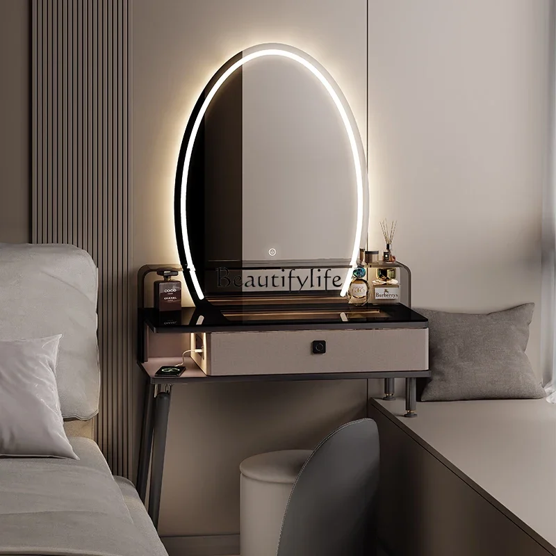02 Italian minimalist dresser bedroom makeup table with lock oversized beauty mirror
02 Italian minimalist dresser bedroom makeup table with lock oversized beauty mirror