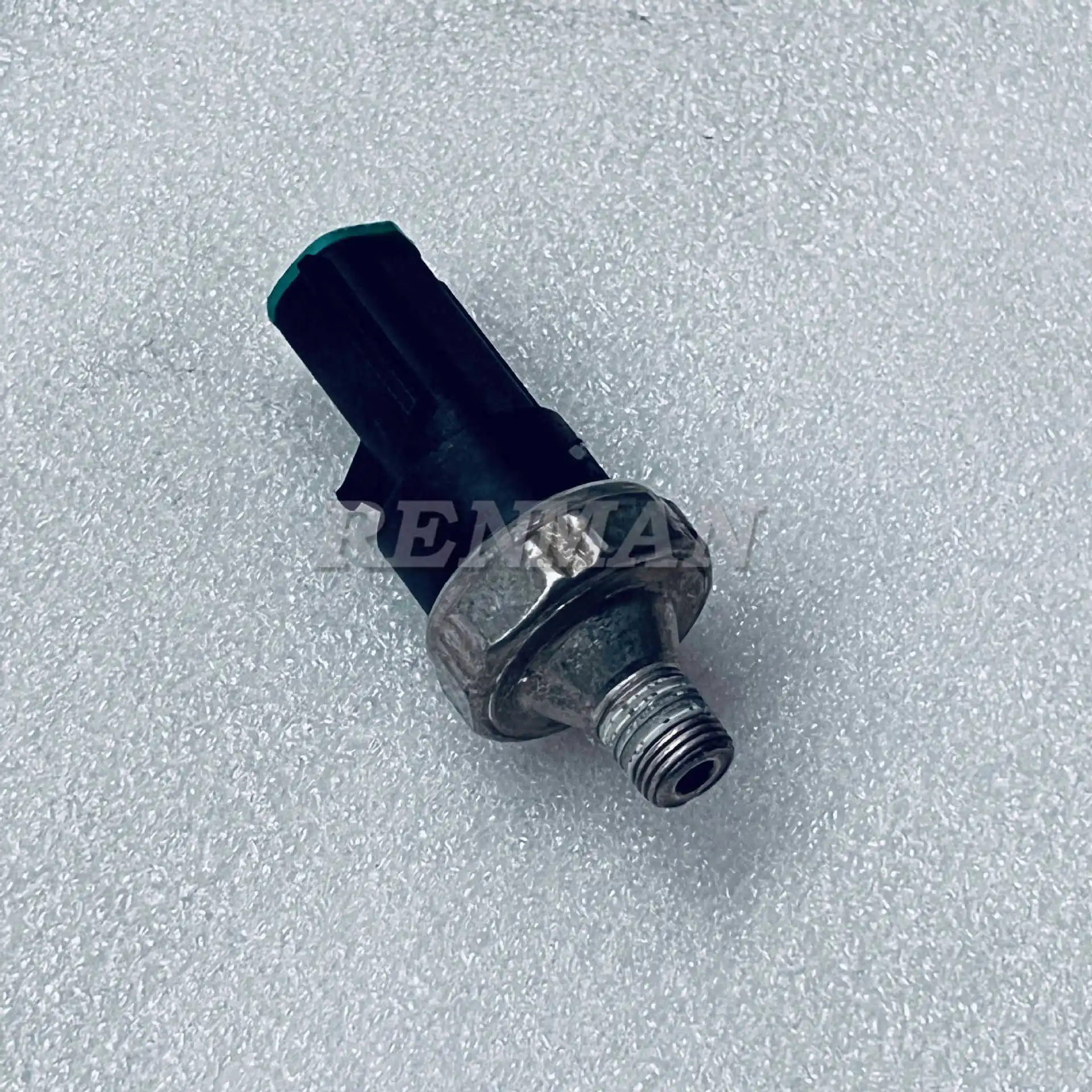 Applicable to Cummins QSK series engine K38 pressure switch controller 3408705 pressure controller K38
