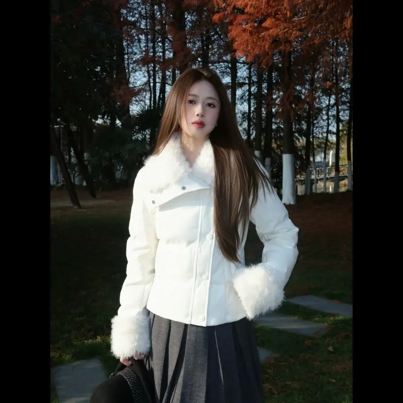 Новинка 2026, белое хлопковое джатовое женское зимнее теплое пальто с прямыми штанинами, супер красивое пальто для пригородных поездок
Новинка 2026, белое хлопковое джатовое женское зимнее теплое пальто с прямыми штанинами, супер красивое пальто для пригородных поездок